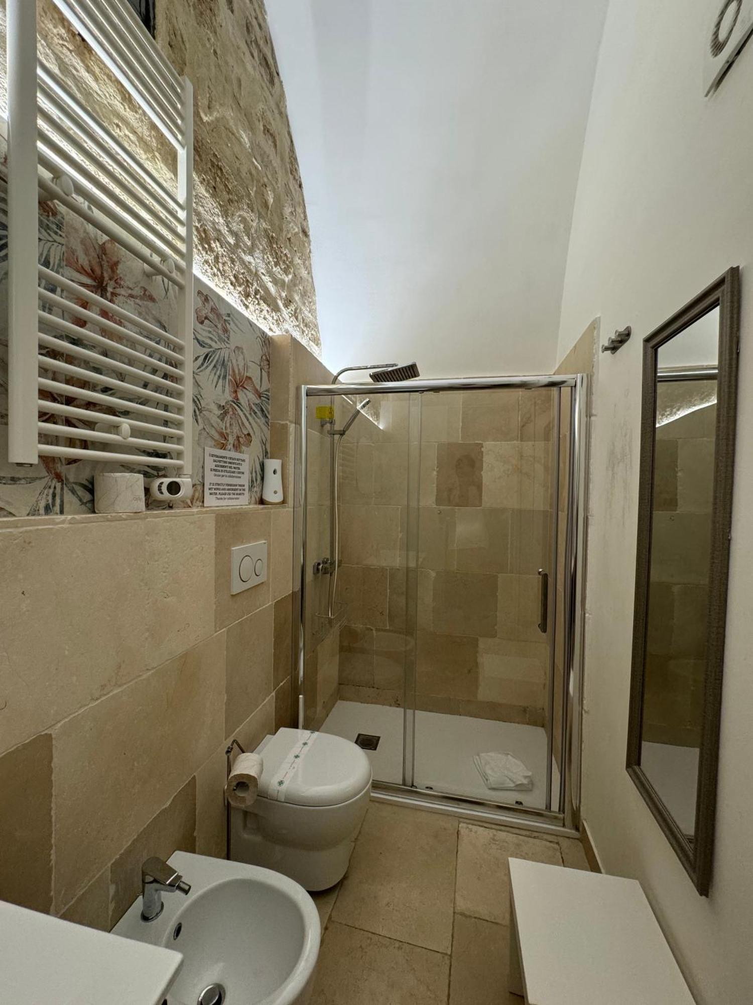 Mari Home Bari Luaran gambar